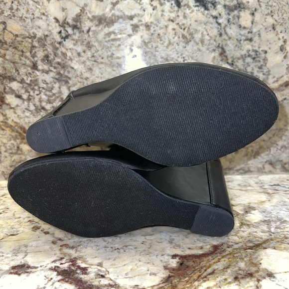 Charles by Charles David Wedge Booties, Black, Size 9 - Picture 8 of 11